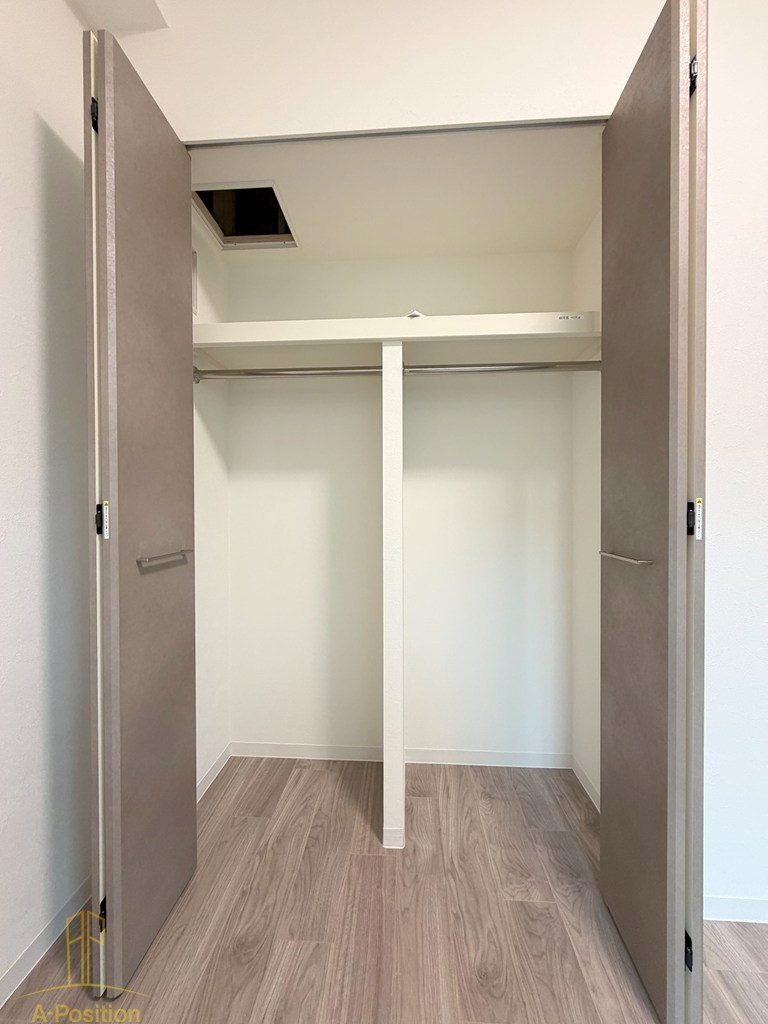 収納　プレサンス京橋ＧＲＥＥＮ　ＹＡＲＤアルミラ