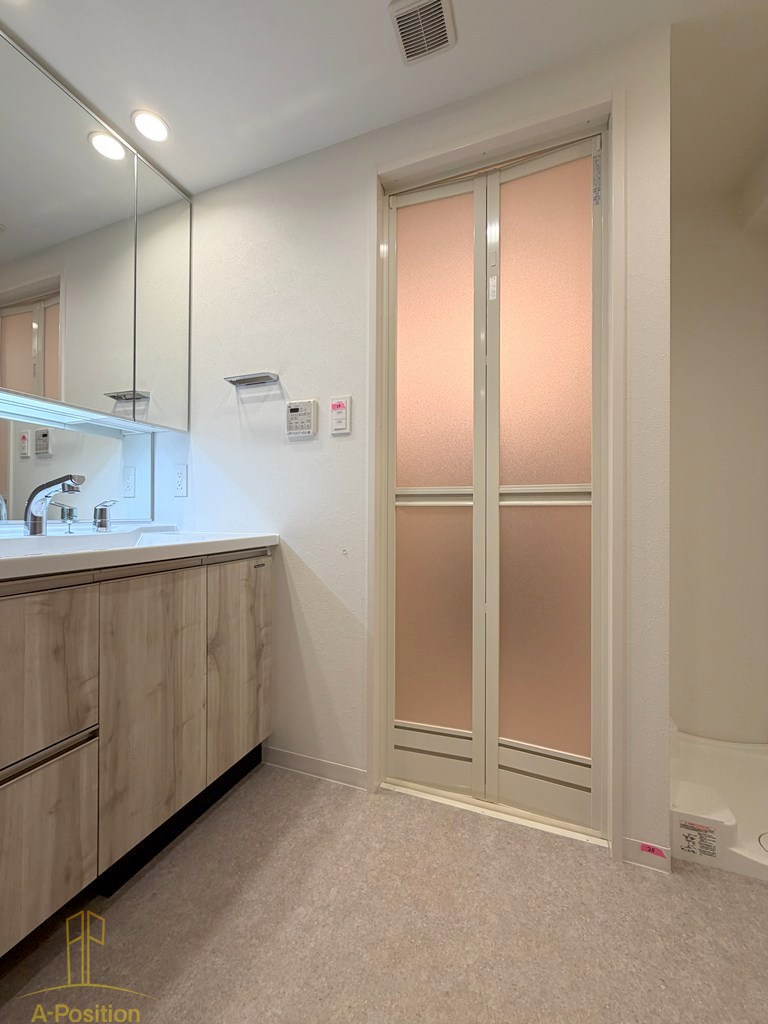 洗面設備　プレサンス京橋ＧＲＥＥＮ　ＹＡＲＤアルミラ