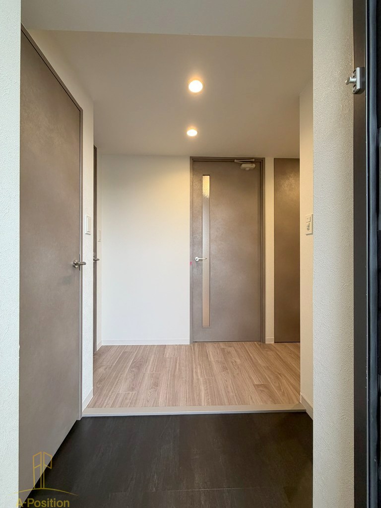 玄関　プレサンス京橋ＧＲＥＥＮ　ＹＡＲＤアルミラ