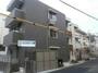 総持寺駅より徒歩3分 築8年6ヶ月 3階建の賃貸物件