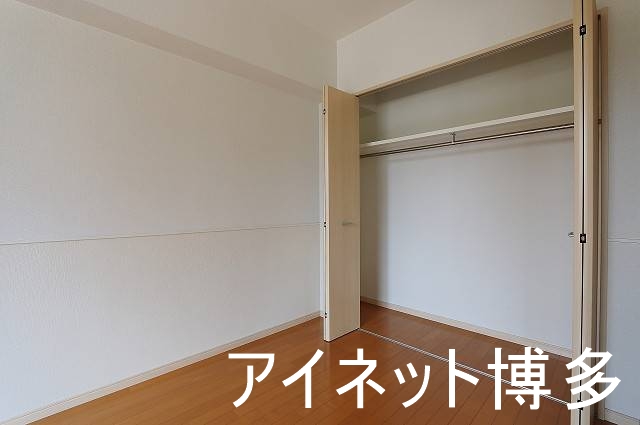 収納　お洋服が多い方でも楽々収納できます