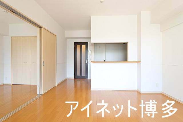 居室・リビング　家具の配置がしやすいリビング