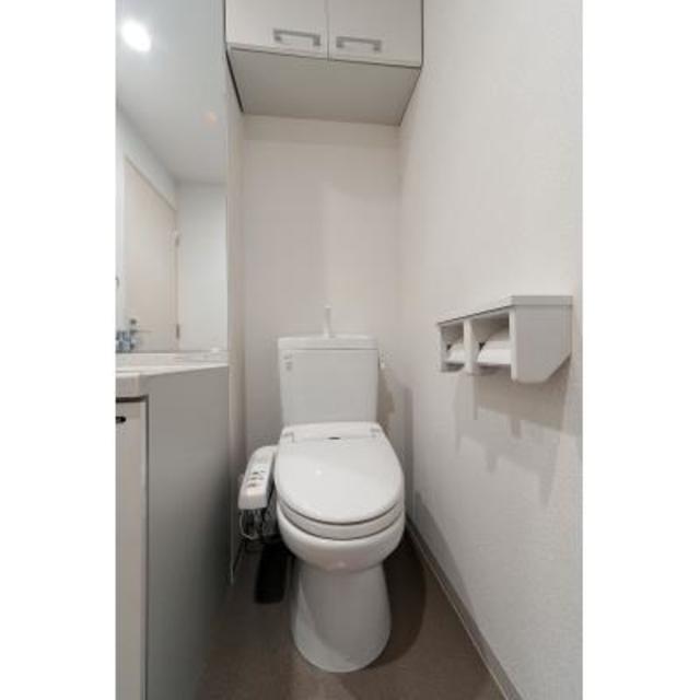 トイレ　※写真は同タイプ住戸です。
