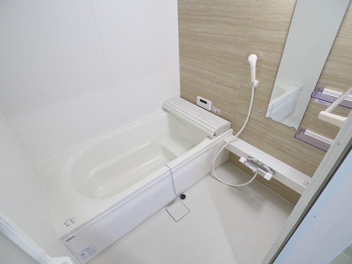 バス・シャワールーム　※同タイプ別部屋の参考写真になります