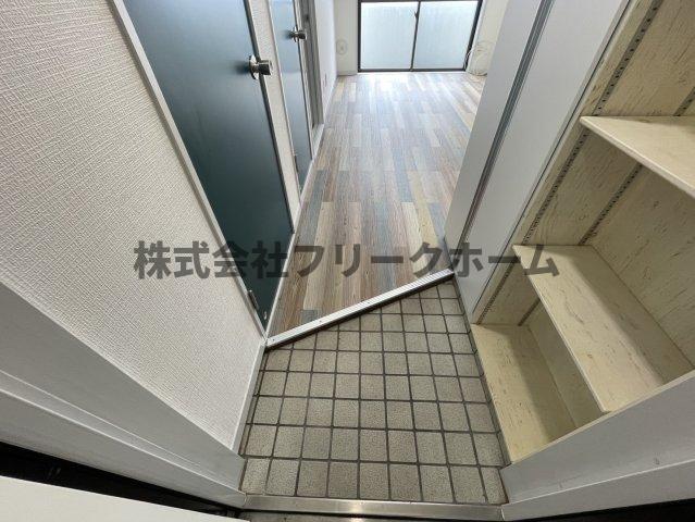 玄関　別部屋参考写真です。