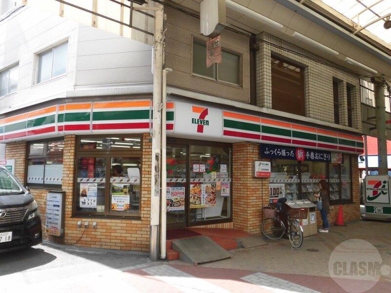 コンビニ　セブン-イレブン大阪三津屋店（コンビニ）まで371m