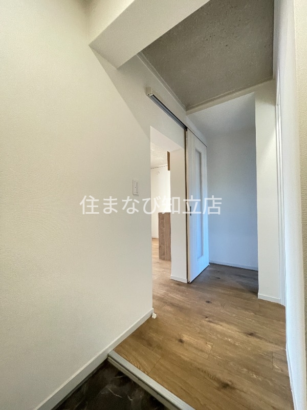 玄関　同型別部屋写真