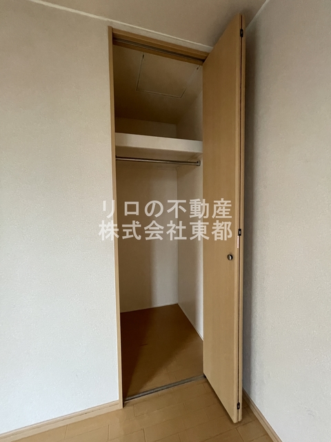 収納　パイプハンガー付き☆畳まず衣類を掛けることができます♪