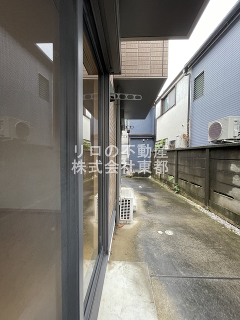 バルコニー　お天気のいい日は外干しもできますね！！