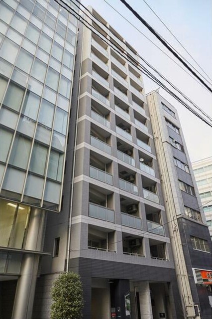 建物外観　１２階建ての賃貸マンション
