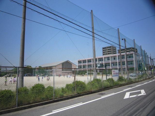 小学校　市立修徳小学校（小学校）まで520m