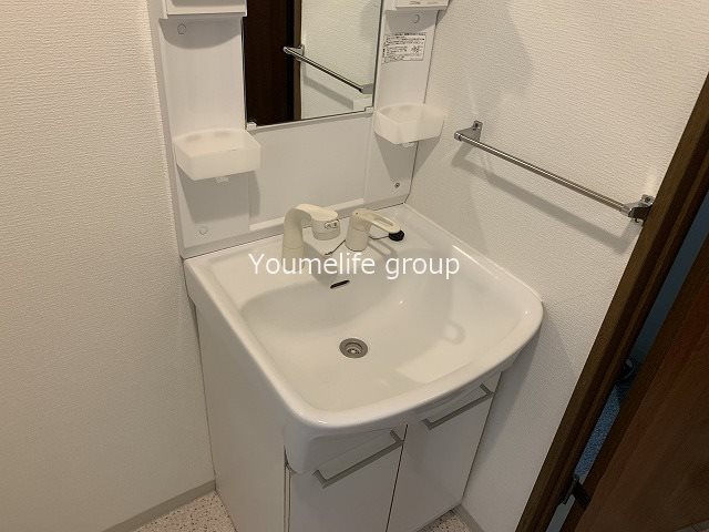 洗面設備　別部屋同タイプ