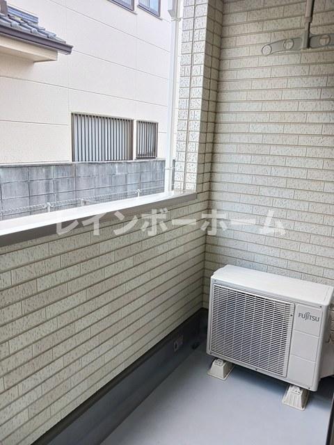 バルコニー　陽当たり良好なバルコニーです