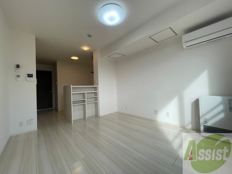 居室・リビング　広くてキレイなお部屋が広がっていて、充実した生活が送れそう。