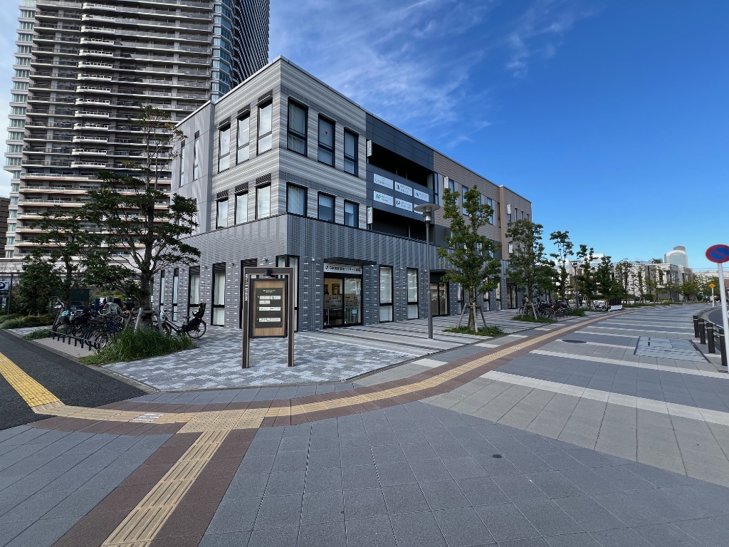 ドラックストア　オリーブ薬局海浜幕張店（ドラッグストア）まで723m