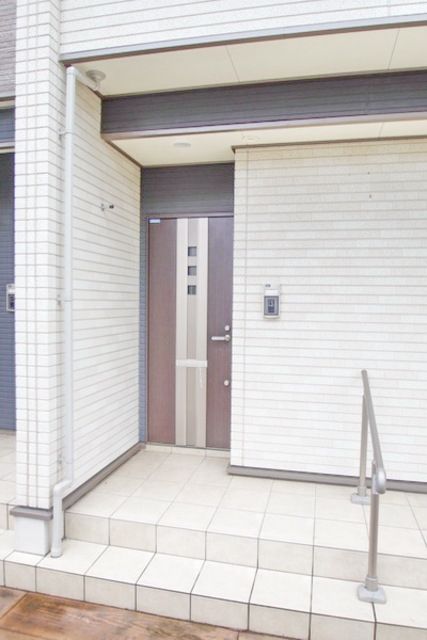 エントランス　★お問い合わせはタウンハウジングまで★