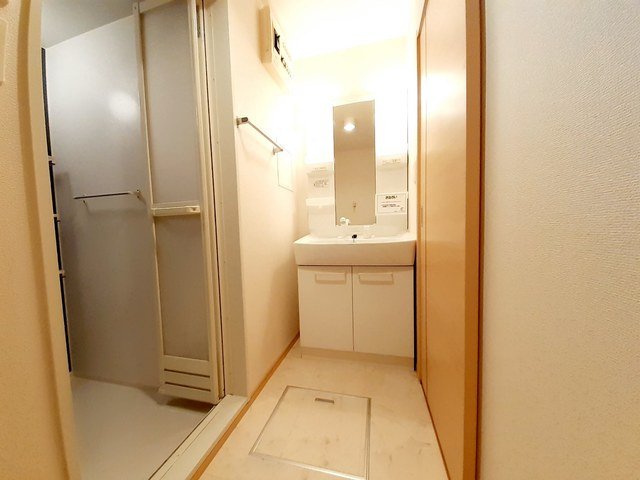 洗面設備　スペースが確保できる洗面所です