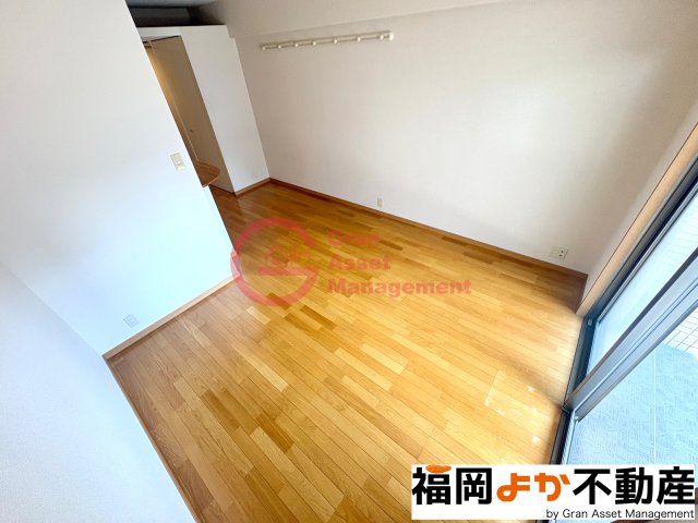 その他部屋・スペース　【福岡よか不動産】落ち着いた色調の寝室です