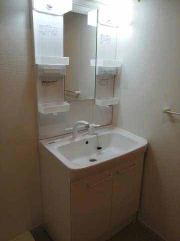 洗面設備　忙しい朝には欠かせない洗面所です