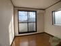居室・リビング　６帖のお部屋です。明るいお部屋で気持ちが良いですね。