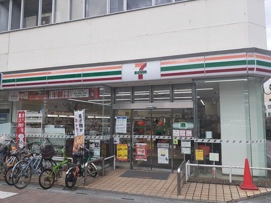 コンビニ　セブンイレブン新所沢東口店（コンビニ）まで140m