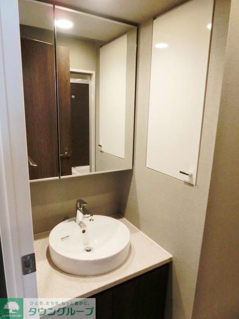 洗面設備　※写真は同タイプ住戸です。