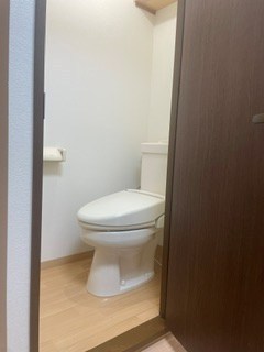 トイレ　※別部屋参考写真