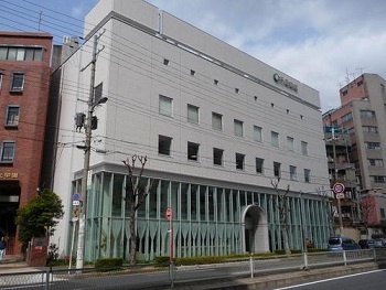 病院　医療法人行岡医学研究会行岡病院（病院）まで131m