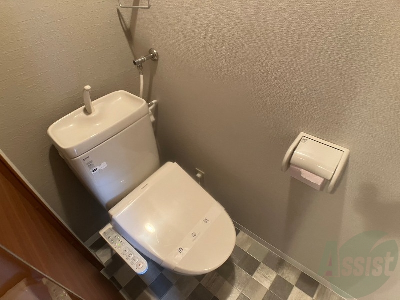 トイレ　トイレです。ウォシュレット付を探している方、おすすめです。