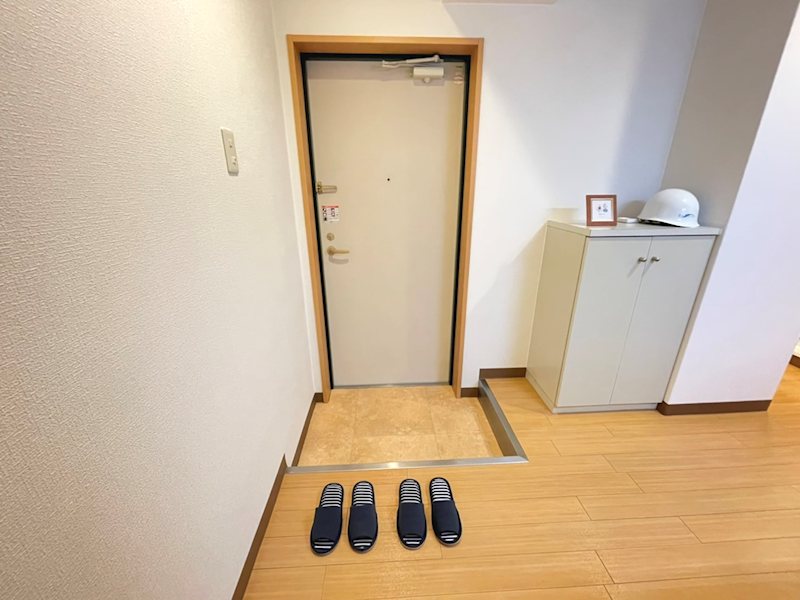 玄関　別号室・参考写真（実際のお部屋とは異なります）