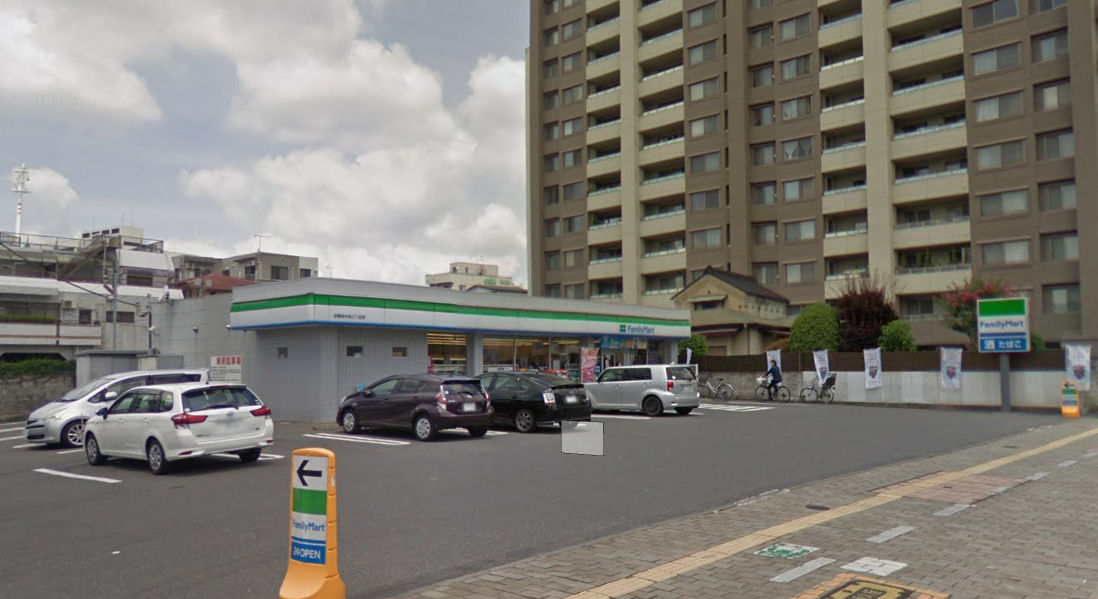 コンビニ　ファミリーマート宇都宮中央３丁目店（コンビニ）まで405m