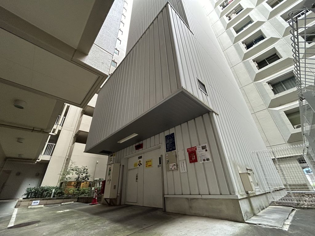 駐車場　タワー式駐車場紹介可能