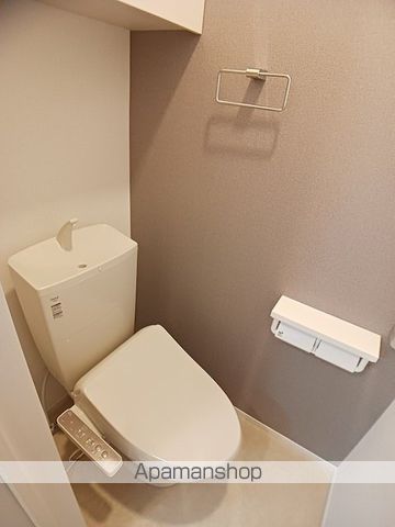 山陽新幹線 岡山駅 バス乗車時間：34分 最寄りバス停で下車 徒歩3分 2階建 築1年のトイレ写真