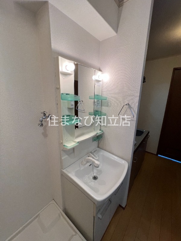 洗面設備　同型別部屋写真