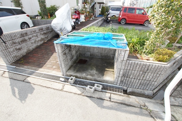 その他　専用ゴミ置き場です