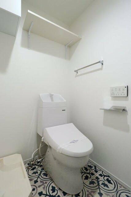 ＪＲ中央線 吉祥寺駅 徒歩10分 2階建 築4年のトイレ写真