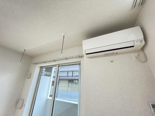 その他設備　エアコン室内物干し