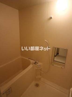 ＪＲ越後線 新潟大学前駅 バス乗車時間：2分 最寄りバス停で下車 徒歩6分 3階建 築26年の風呂写真
