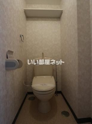 ＪＲ越後線 新潟大学前駅 バス乗車時間：2分 最寄りバス停で下車 徒歩6分 3階建 築26年のトイレ写真
