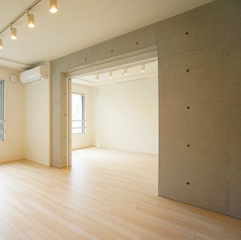東京メトロ丸ノ内線 茗荷谷駅 徒歩8分 4階建 築7年の居間写真