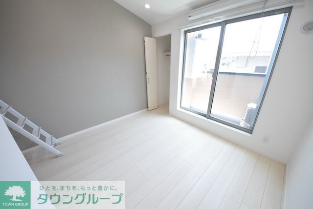 ＪＲ総武本線 東千葉駅 徒歩10分 2階建 築9年の居間写真