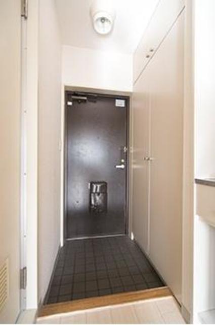 玄関　※写真は同タイプ住戸です。