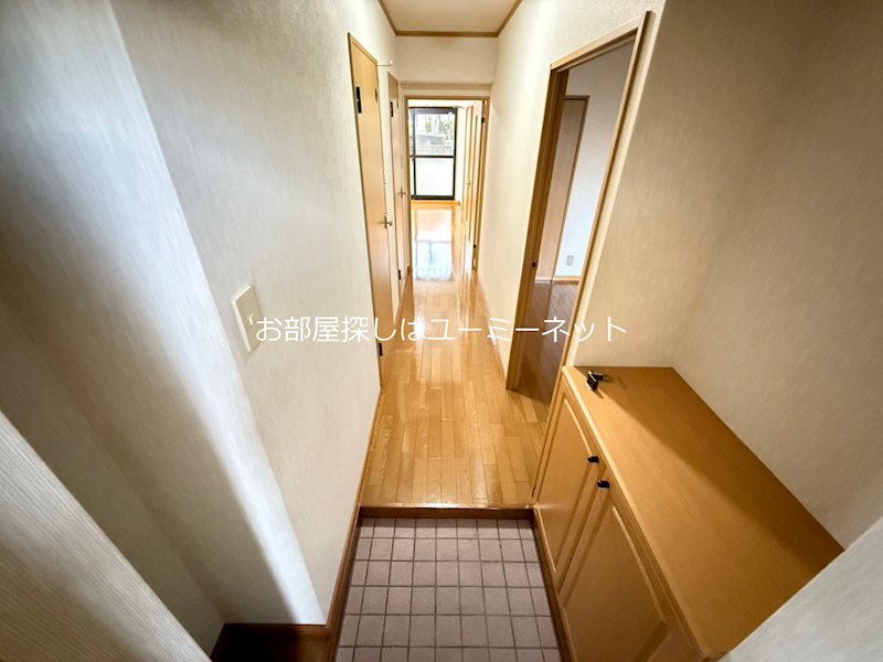玄関　※実際のお部屋とは異なる場合がございます。