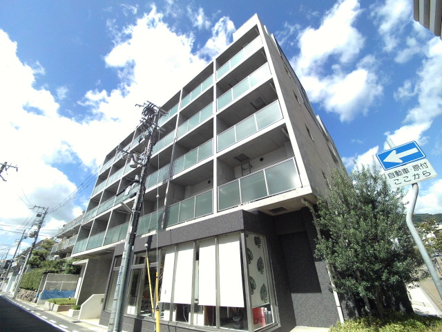 建物外観　オートロック・宅配ＢＯＸ・エレベーター