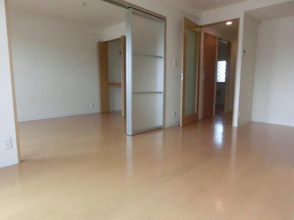 居室・リビング　写真は別のお部屋です。現況を優先させて頂きます。