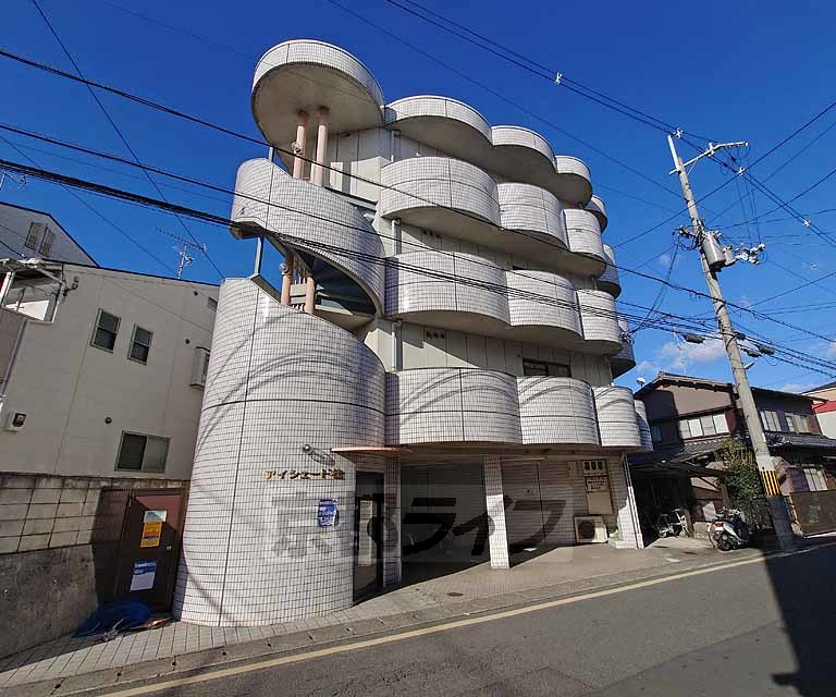 京都市西京区桂徳大寺北町のマンションの建物外観