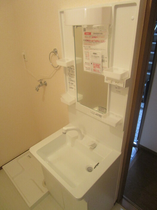 洗面設備　＊同物件、別部屋になります。