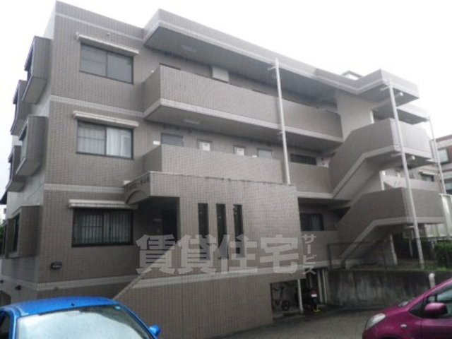 名古屋市千種区東明町のマンションの建物外観