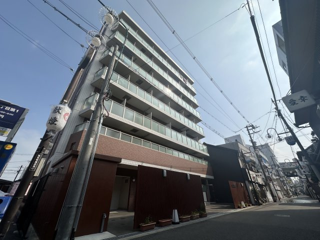 大阪市西成区山王のマンションの建物外観