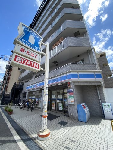 【大阪市西区北堀江のマンションのコンビニ】